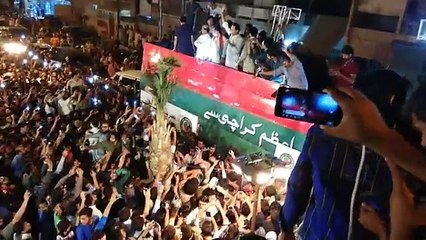 Imran Khan Speaking to the Charged Crowd at Paradise Bakery NA-242, NA-243