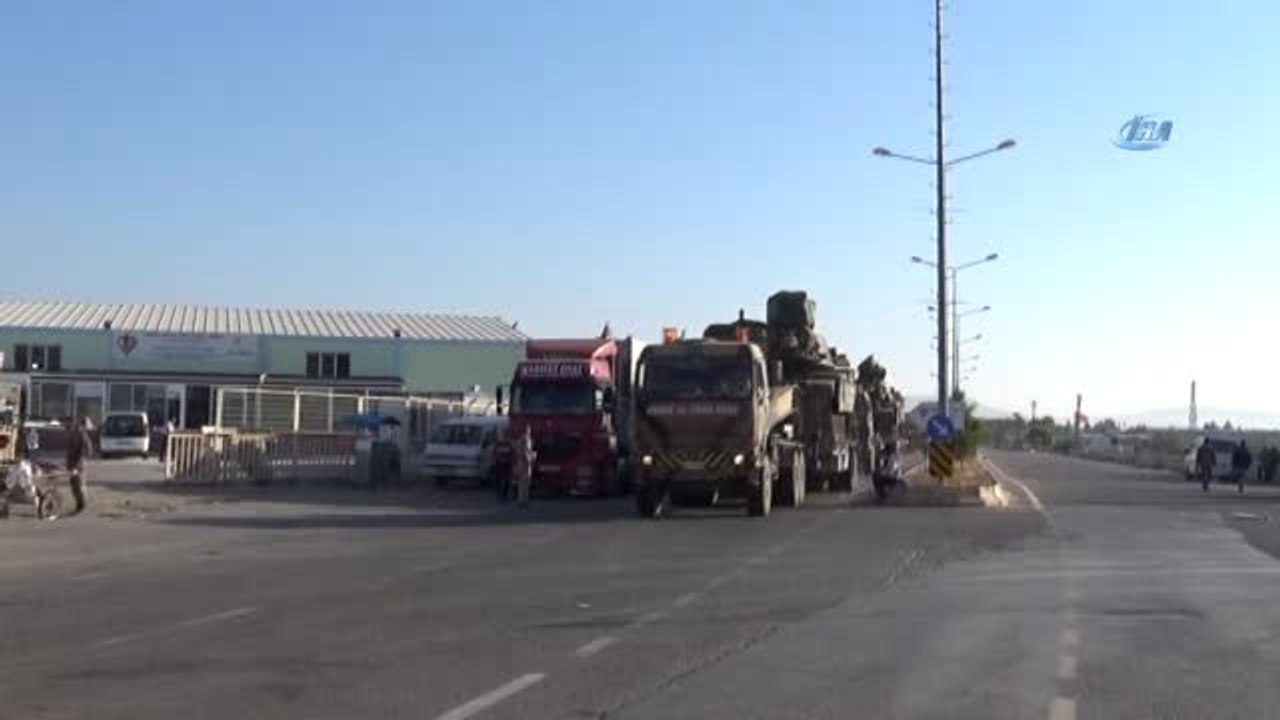 Suriye'nin Münbiç ve Tel Rıfat Sınırına Askeri Sevkıyat
