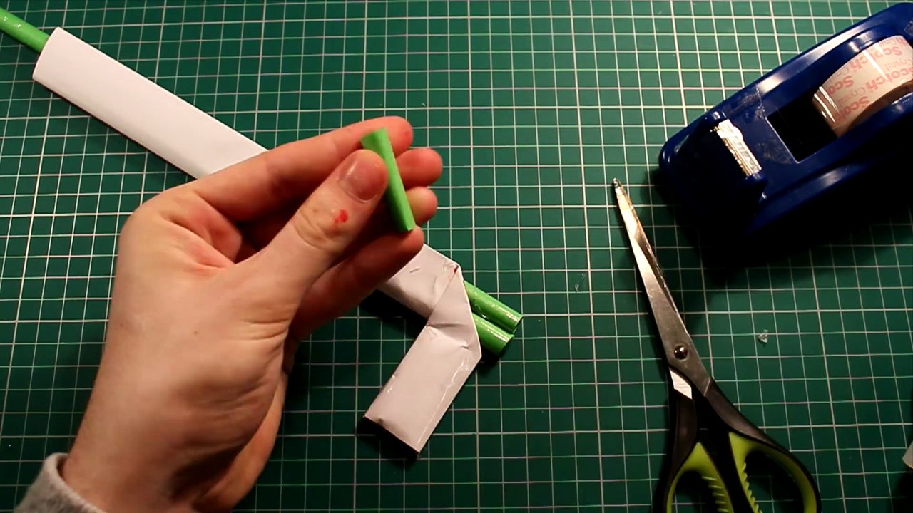 How to make a Paper Machine Gun that shoots Rubber Bands