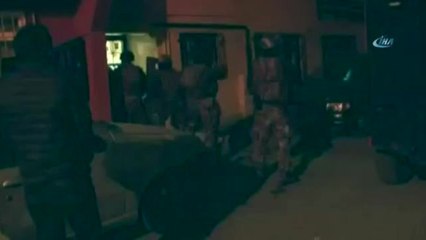 İstanbul'da Deaş'la Bağlantılı 5'i Türk 33 Şüpheli Yakalandı