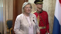 Ora News - Senatorja e Holandës: Vit i vështirë për Shqipërinë, punoni fort