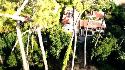 Piscine à débordement et spa sur le toit