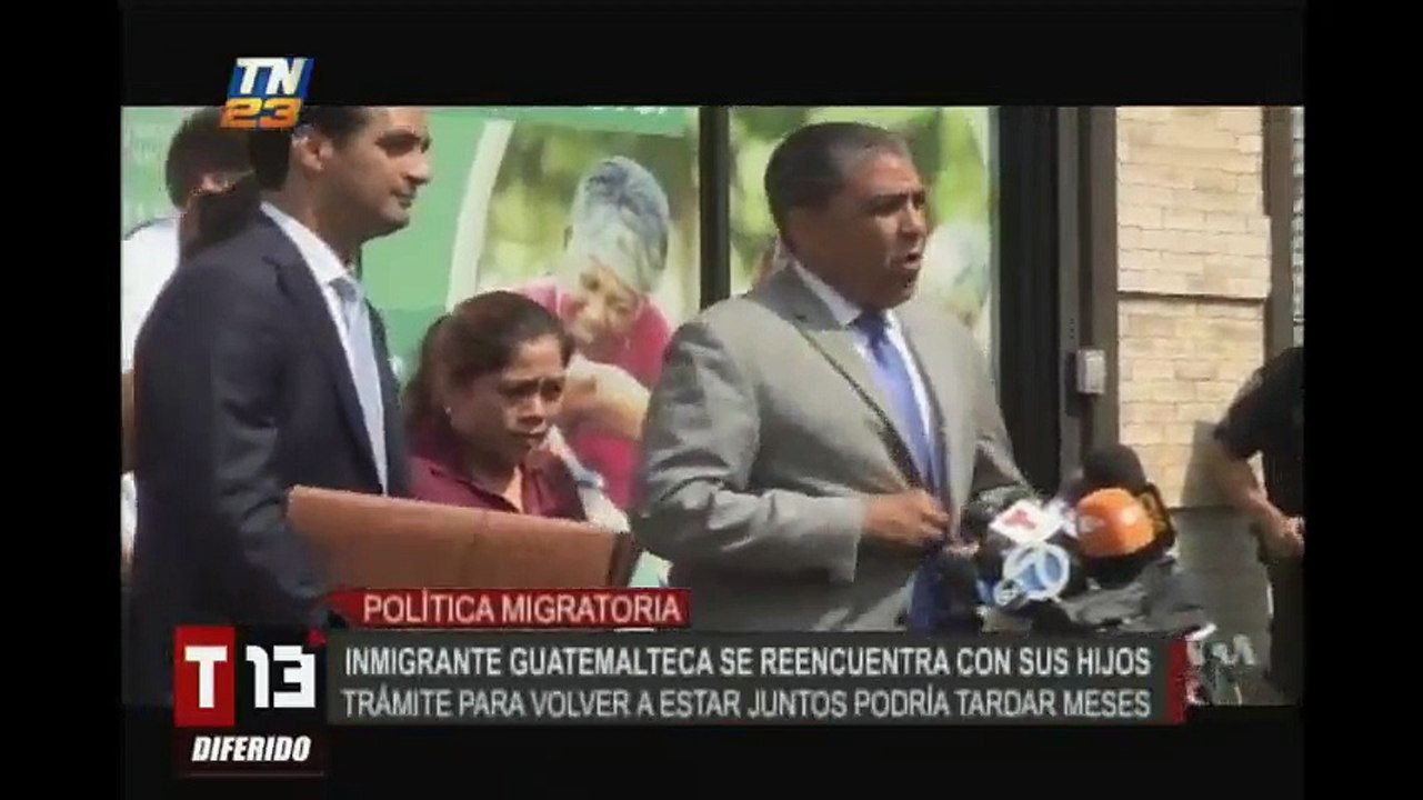 Inmigrante guatemalteca se reencuentra con sus hijos