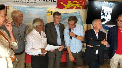 Remise du prix de la première femme et du premier bizut de la Solo Normandie