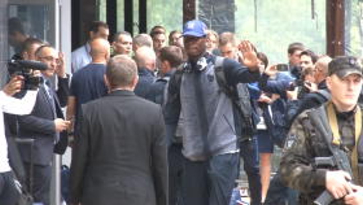 France arrive in Nizhny Novgorod to much fanfare