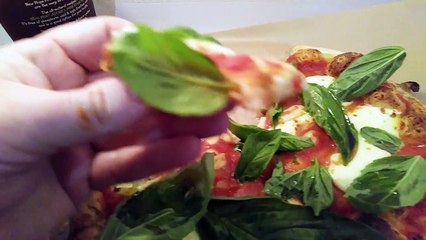 Snap Custom Pizza - Mouthwatering Margherita