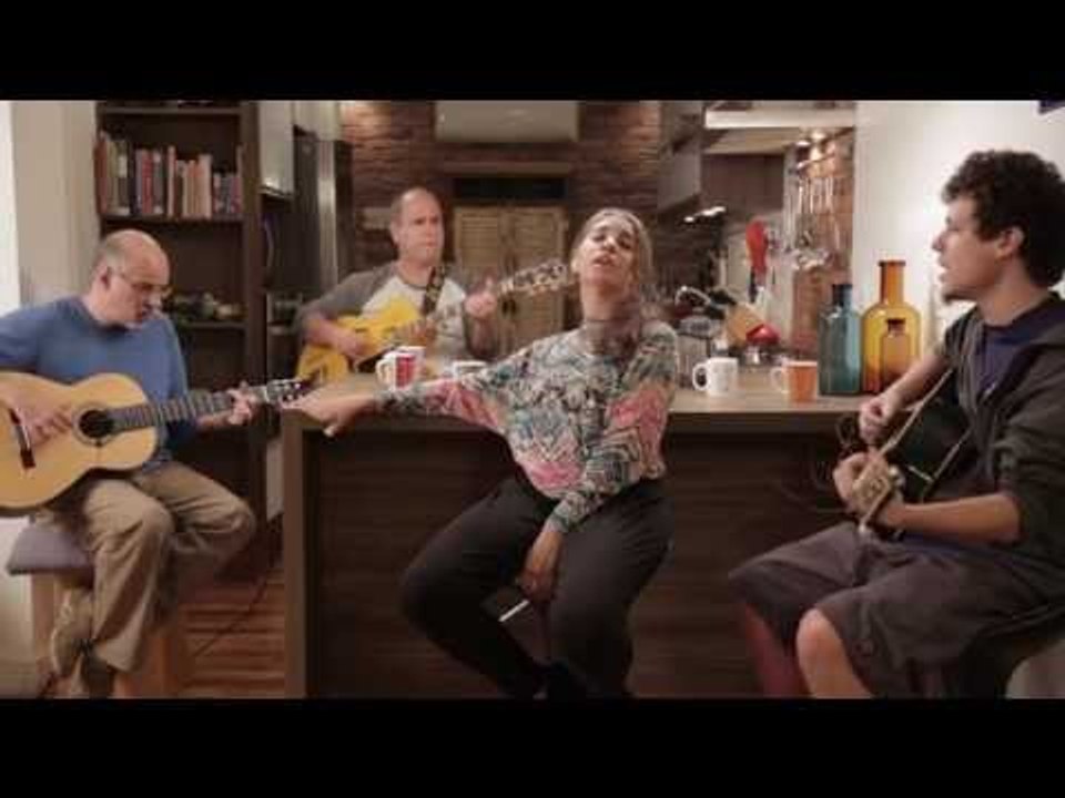 Solidão - Chico Chico, Julia Vargas, Rodrigo Garcia e Nelson Faria