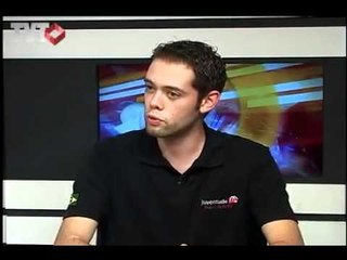 Jovens trabalhadores metalúrgicos