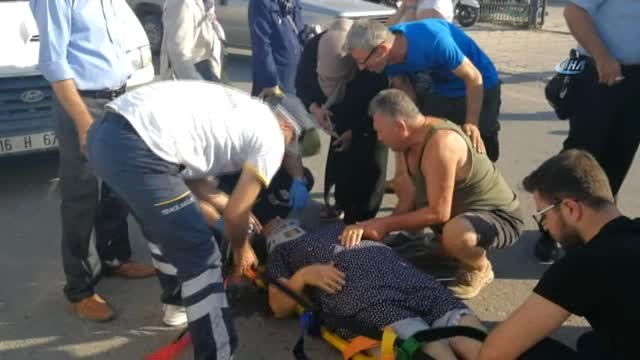 Kamyonet Yayaya Çarptı