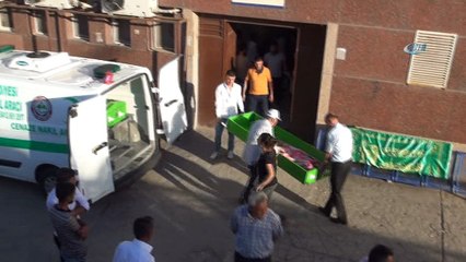 Katledilen baba ve oğlunun cenazeleri Diyarbakır’a getirildi