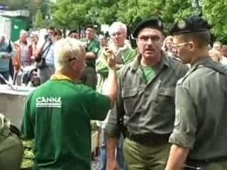 Polizei killt Hanf - Hanfparade 2006