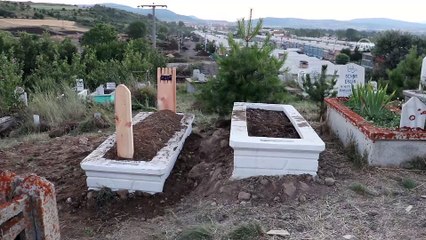 Oğlu defnedildikten 3 saat sonra hayatını kaybetti - Anne ile oğlunun mezarından detaylar - BOLU