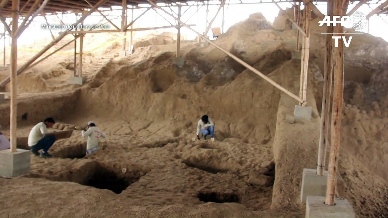 Hallan 24 fardos funerarios de más de 500 años en Perú