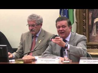 Bancada governista apoia adiamento de reforma ministerial