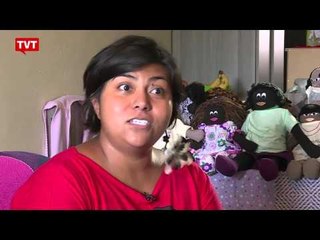 Professora cria bonequinhas para estimular a diversidade cultural