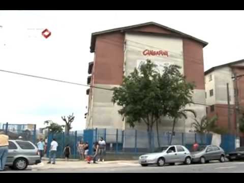 Moradores do conjunto habitacional Cingapura Zaki Narchi precisam deixar suas casas