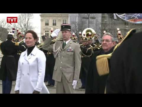 Raul Castro inícia visita histórica à França