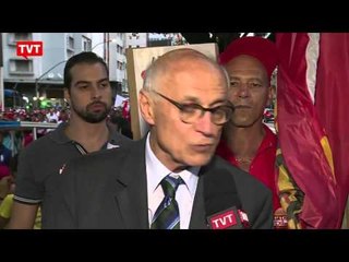 Ato contra o golpe: Eduardo Suplicy participa da manifestação