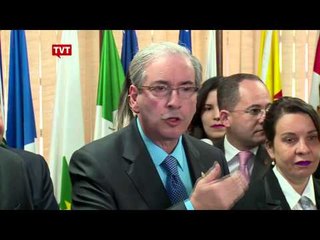 Na Alesp, manifestantes pedem saída de Cunha do comando da Câmara