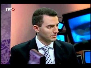 Clique e Ligue: Classes Emergentes e Tecnologia - 1/3