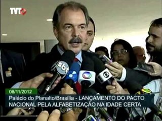 Mercadante defende que 100% dos royalties do petróleo sejam destinados para a educação