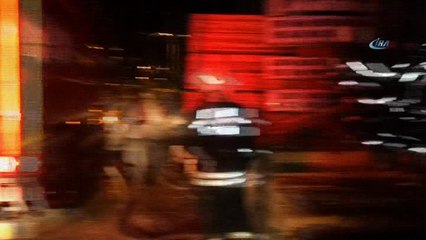 Aksaray’da kereste dükkanındaki yangın paniğe neden oldu