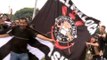 Jogadores do Corinthians são recebidos com festa após título mundial