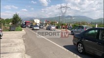 Report TV - Elbasan, përplas këmbësoren 55-vjeçare, largohet nga vendngjarja