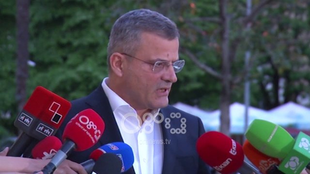 Ora News - Këshilli Kombëtar i PD, Imami: Propozimet nuk merren parasysh, nuk lejohen diskutimet