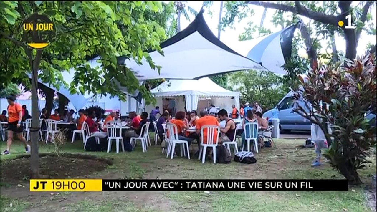 " Un jour avec... Tatiana, la funambule du Leu Tempo Festival. "Retrouvez l'extraordinaire funambule Tatiana‑Mosio Bongonga, de la Cie Basinga ! Voici l'intégr
