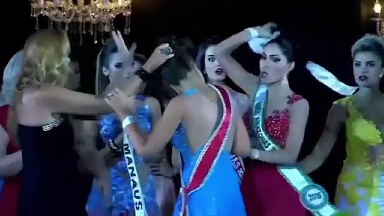 Á hậu Amazon xông lên giật vương miện, chửi Hoa hậu như con ghẻ, khán giả vỗ tay cổ vũ rần rần