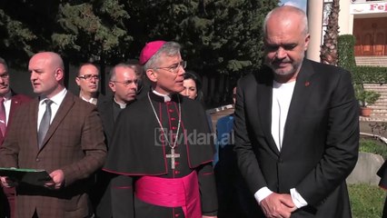 Rama i dorezon certifikatën e pronesine Kishes Katolike ne Elbasan