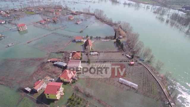 Report TV - Përmbytjet/ Situata vijon të jetë problematike në zonën e Nënshkodrës