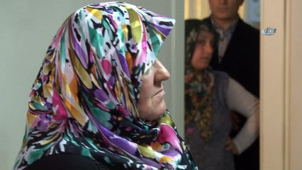 “Yüzyılın Annesi” hayatını engelli 4 çocuğuna adayan Sadet Teyze