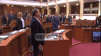 Report TV - Tragjedia e Gërdecit, Braçe në Kuvend: 1 minutë heshtje