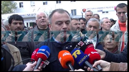 PROTESTE PRO KRYEBASHKIAKUT NE LEZHE - News, Lajme - Kanali 13