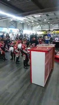 Johann dédicace Dubois Motos Nimes