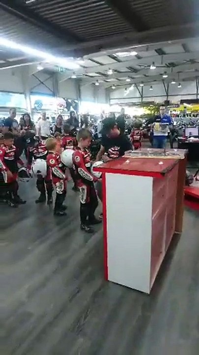 Johann dédicace Dubois Motos Nimes