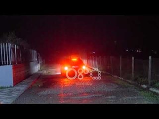 Ora News - Fran Frrokaj lë ambientet e komisariatit, banesa ruhet me policë