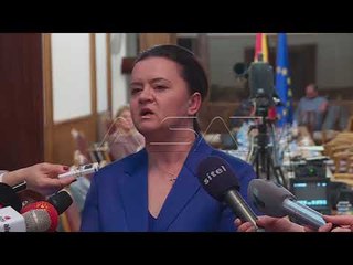 Не стивнуваат протестите пред домовите на пратеници од мнозинството