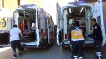Trafik kazasında yaralananlara ilk müdahaleyi Sağlık Bakanı Demircan yaptı