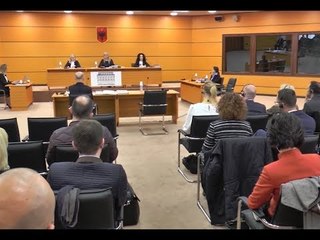 Nis pastrimi i drejtësisë, gjyqtari i parë jep llogari për 480 mijë $ dhe shtëpi në Kanada