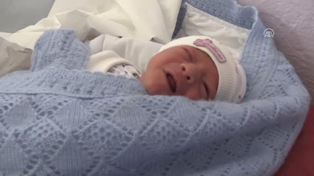 Özlem Hemşire Doğduğu Topraklarda Şifa Dağıtıyor