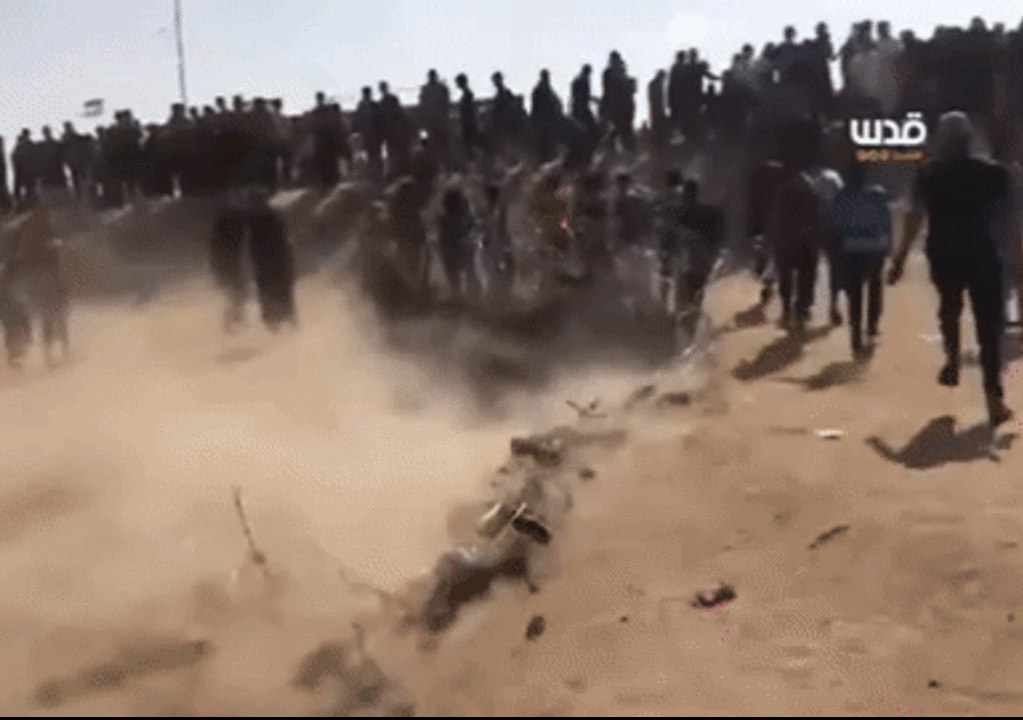 Fires, Tear Gas and Kites Deployed as Gaza Border Protests Continue Into Seventh Week