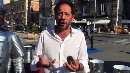 Capitan Acciaio a Bari per il riciclo di barattoli e scatolette