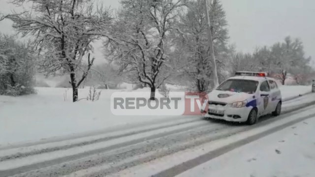Report TV - Moti i keq, reshje shiu e dëbore në disa qarqe