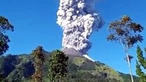 Detik detik pendaki masih di puncak saat erupsi merapi Full video