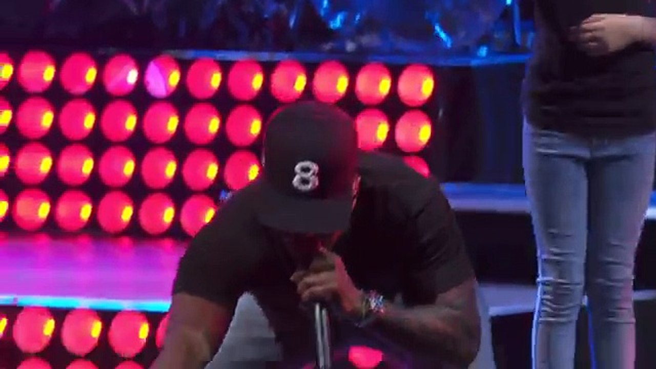 Pharrell Williams - She Wants to Move (Live from Apple Music Festival, London, 2015)