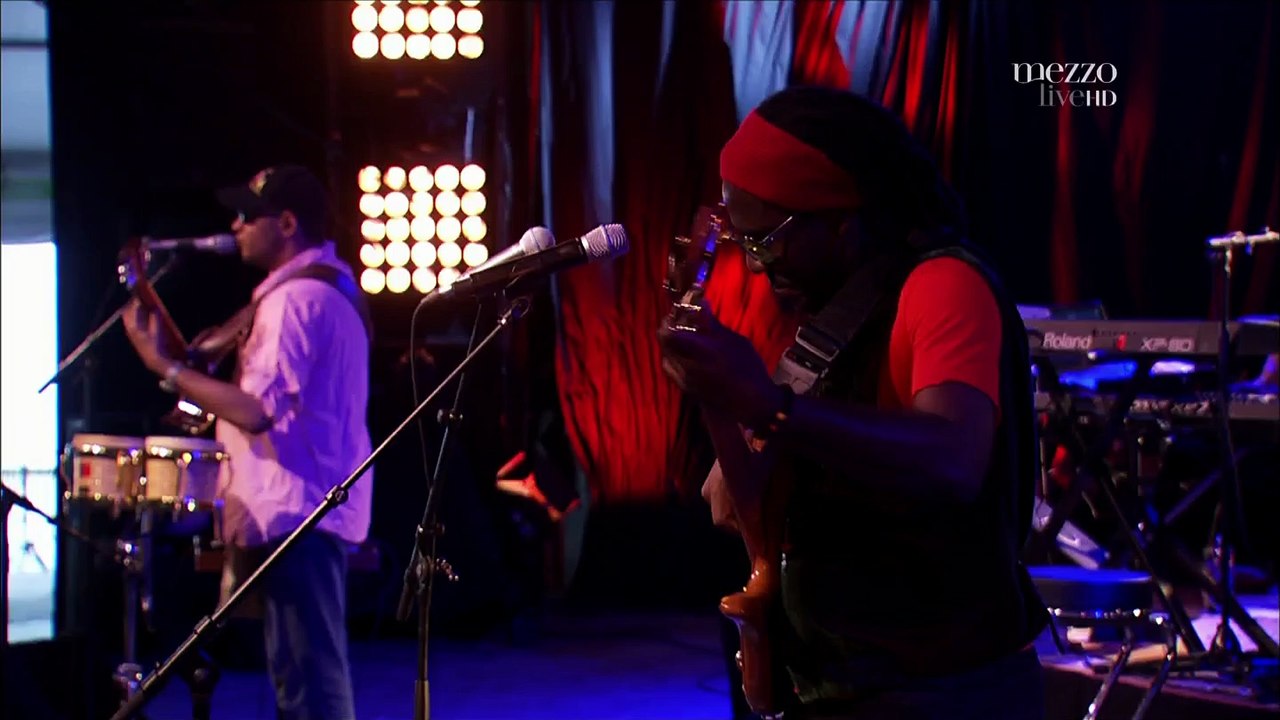 Raul Midon, Richard Bona - Dont Take It That Way (Jazz in Marciac 2011)