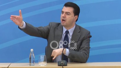 Ora News - Basha “leksion” studentëve si të ndryshojnë sistemin në Shqipëri